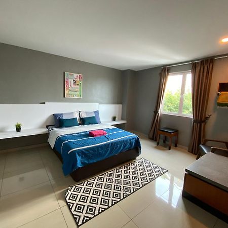 Straits Inc Apartment 5 , Bandar Melaka Exteriör bild